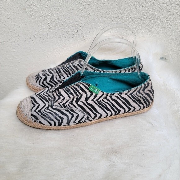 SANUK beige black zebra print espadrille slipon flats 8 M - Picture 4 of 6